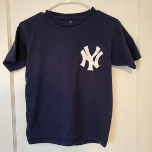 NY Yankee shirt